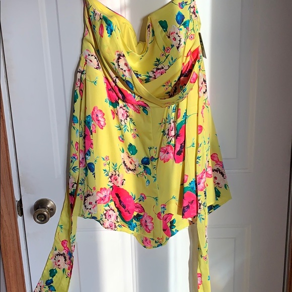 Floral romper - Picture 1 of 2